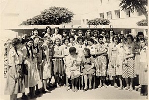 ECOLE PAUL BERT FILLES 1957 XXX N02 MME GRANUCCI